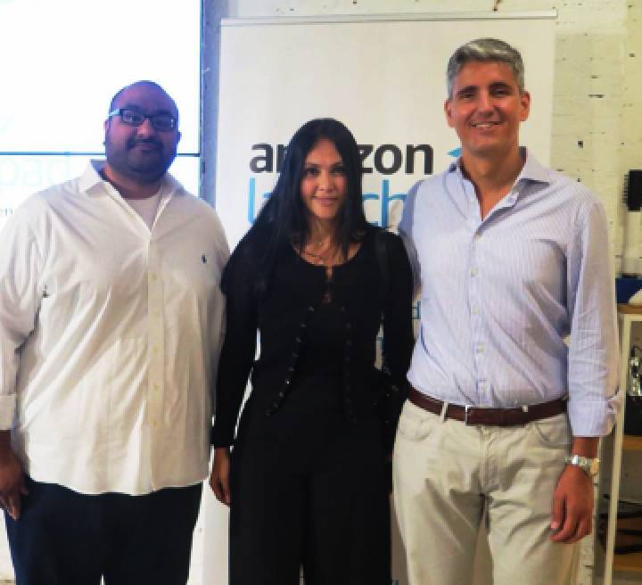 De izquierda a derecha: Aashish Tripathi (Head of Bussines de Amazon Launchpad), Angela Sarmiento (CEO de Janabebé) y Javier Alvira (Head of Amazon Marketplace en España).